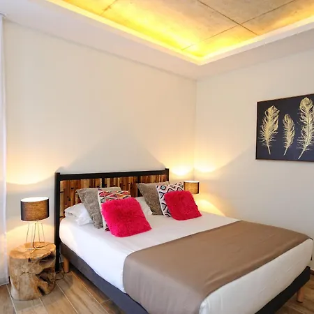 Le Tourisme Hotel