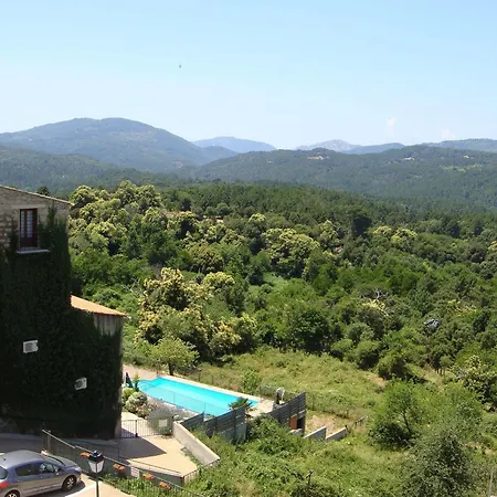 Le Tourisme Hotel