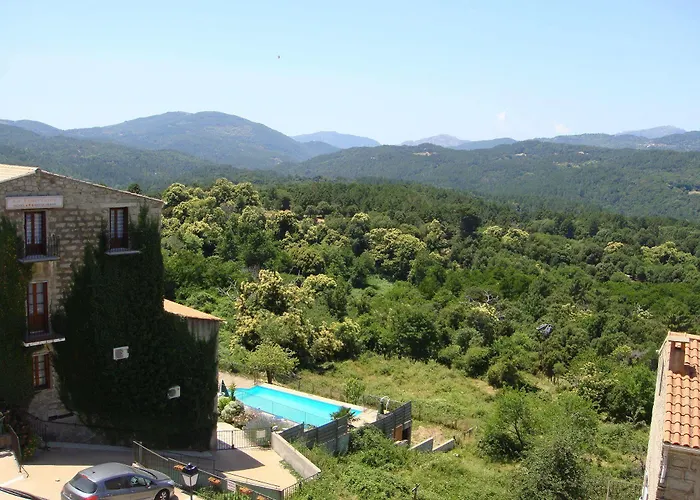 Le Tourisme Hotel