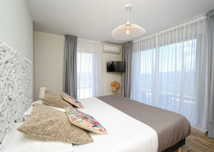 Le Tourisme ゾンザ