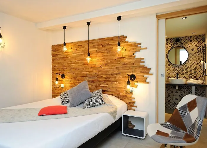 Le Tourisme ホテル 3*