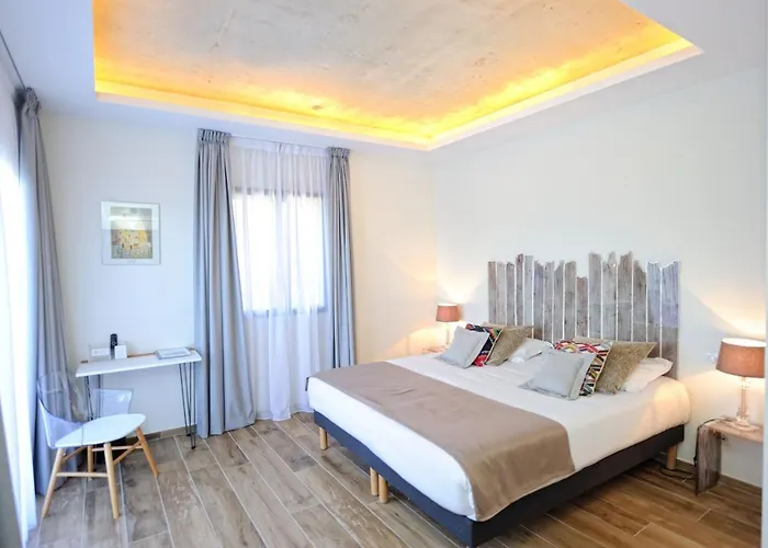 ホテル Le Tourisme 3*