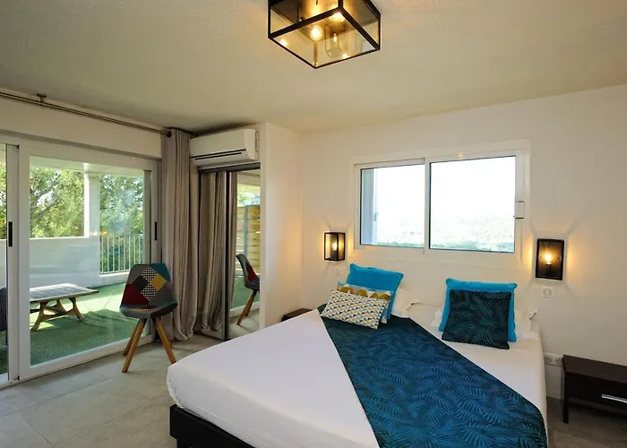Le Tourisme Hotel